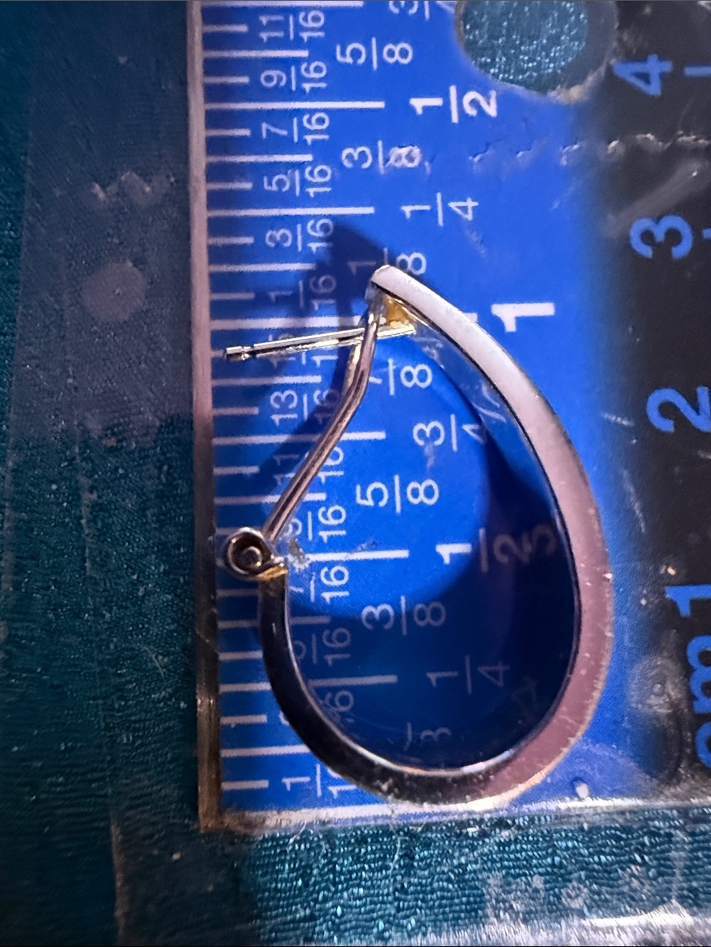 14 K White Gold Teardrop Hoop Earrings - Gold - Picture 3 of 3